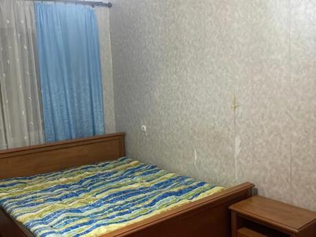 2 otaqlı köhnə tikili - Azadlıq Prospekti m. - 70 m²