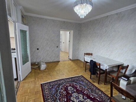 3 otaqlı köhnə tikili - Badamdar q. - 70 m²