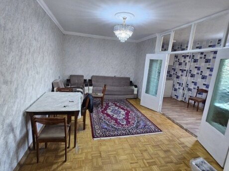 3 otaqlı köhnə tikili - Badamdar q. - 70 m²