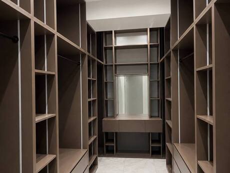 4 otaqlı yeni tikili - Şah İsmayıl Xətai m. - 174 m²