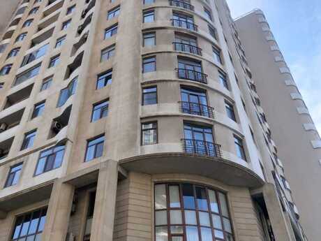 3-комн. новостройка - м. Элмляр Академиясы - 90 м²