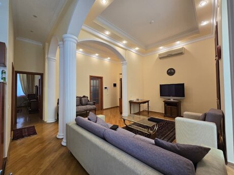 Аренда: 3-комнатная квартира, 120 м², Sahil: 2 200 ₼/мес 4