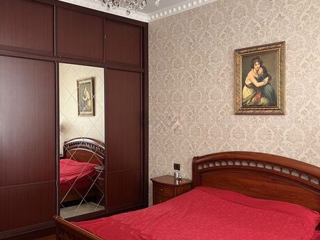 3 otaqlı köhnə tikili - İçəri Şəhər m. - 100 m²