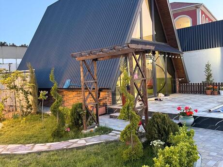 2 otaqlı həyət evi/bağ evi - Novxanı q. - 70 m²
