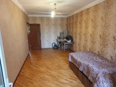 4 otaqlı köhnə tikili - Bakıxanov q. - 91 m²