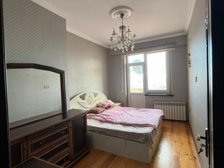 2 otaqlı yeni tikili - İnşaatçılar m. - 80 m²