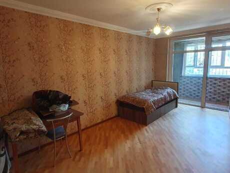 4 otaqlı köhnə tikili - Bakıxanov q. - 91 m²