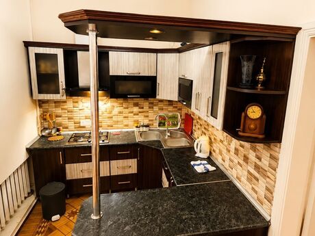 4 otaqlı köhnə tikili - Sahil m. - 160 m²