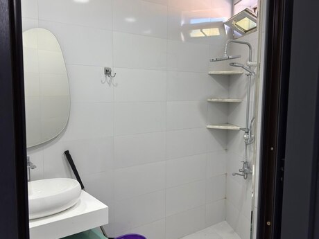 3 otaqlı həyət evi/bağ evi - İnşaatçılar m. - 60 m²