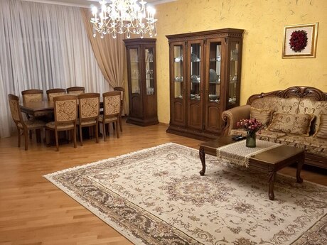 4 otaqlı yeni tikili - Həzi Aslanov m. - 185 m²