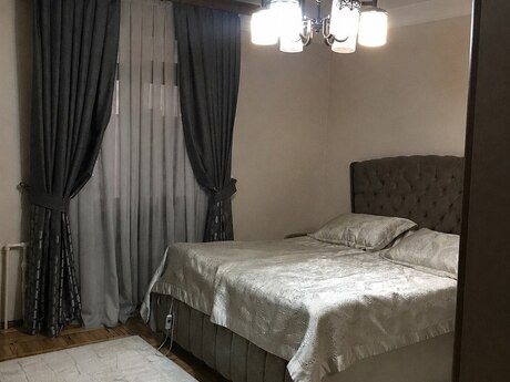3-комн. вторичка - м. Ахмедлы - 80 м²