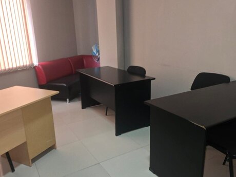 2-комн. офис - Насиминский  р. - 70 м²