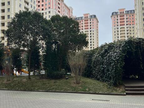 2 otaqlı yeni tikili - İnşaatçılar m. - 70 m²