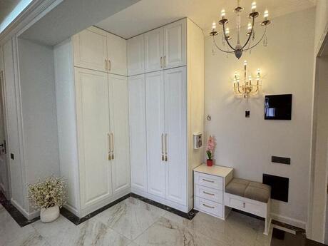 3 otaqlı yeni tikili - 28 May m. - 117 m²
