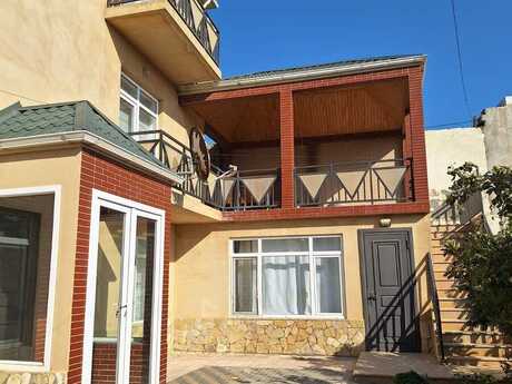 7 otaqlı həyət evi/bağ evi - Badamdar q. - 300 m²
