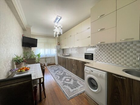 2 otaqlı yeni tikili - İnşaatçılar m. - 78 m²