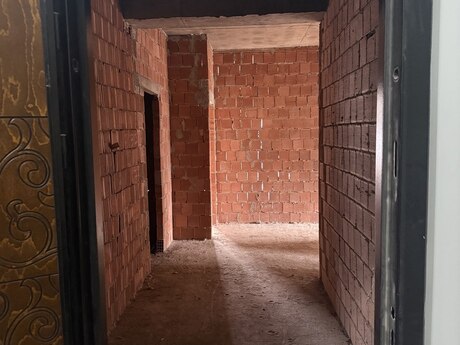 5 otaqlı yeni tikili - İnşaatçılar m. - 146.7 m²