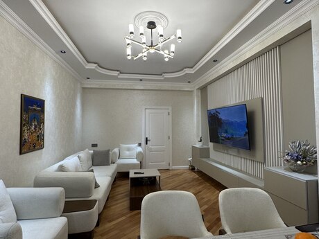 3-комн. новостройка - м. Ази Асланов - 105 м²