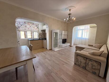 2 otaqlı köhnə tikili - Azadlıq Prospekti m. - 55 m²