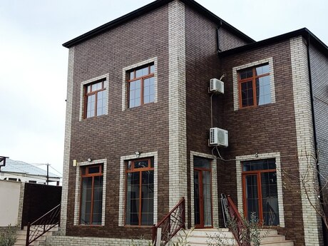 7 otaqlı həyət evi/bağ evi - Mərdəkan q. - 370 m²