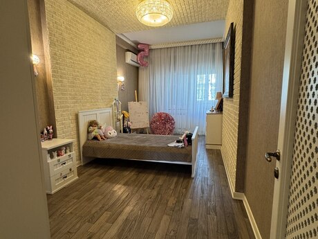 4 otaqlı mənzil, 204 m², Şah İsmayıl Xətai: 565 000 ₼ 5