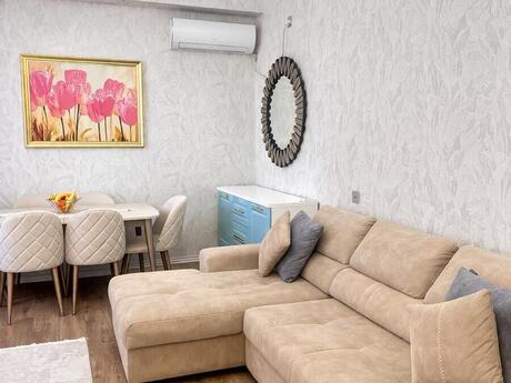 2 otaqlı yeni tikili - Yeni Günəşli q. - 69 m²