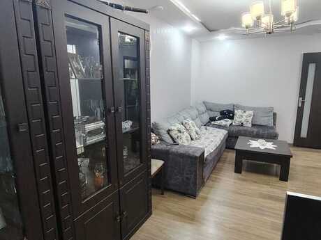 3 otaqlı köhnə tikili - Neftçilər m. - 70 m²