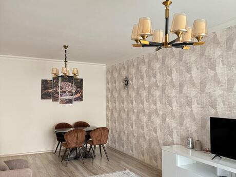 2 otaqlı yeni tikili - 8 Noyabr m. - 100 m²