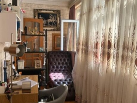 5 otaqlı köhnə tikili - İnşaatçılar m. - 130 m²