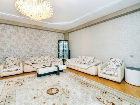 3 otaqlı yeni tikili - 28 May m. - 220 m²