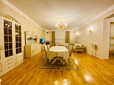 4 otaqlı həyət evi/bağ evi - Xəzər r. - 220 m²