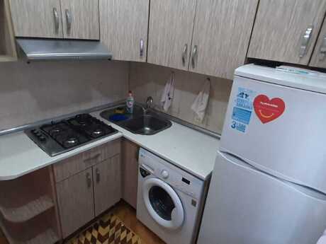 2 otaqlı köhnə tikili - Gənclik m. - 55 m²
