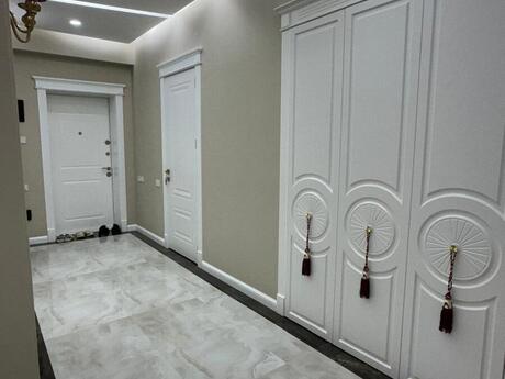 3 otaqlı yeni tikili - İnşaatçılar m. - 95 m²