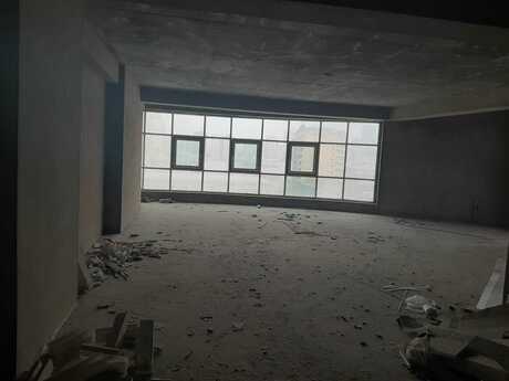 4-комн. новостройка - м. 28 мая - 230 м²