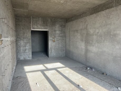 4-комн. новостройка - м. 28 мая - 230 м²