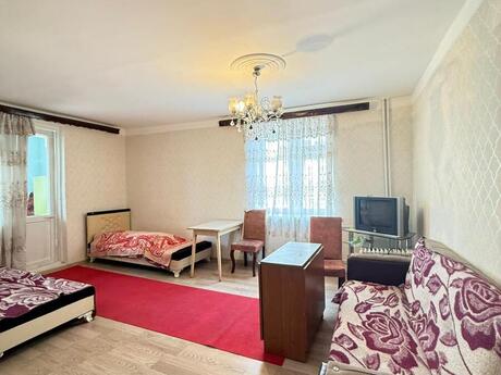 2 otaqlı köhnə tikili - Elmlər Akademiyası m. - 40 m²