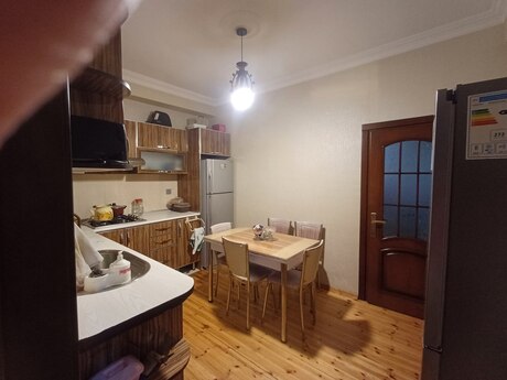 2 otaqlı yeni tikili - İnşaatçılar m. - 65 m²