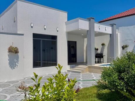 4 otaqlı həyət evi/bağ evi - Şüvəlan q. - 150 m²