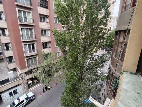 2 otaqlı köhnə tikili - 28 May m. - 55 m²