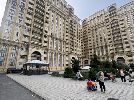 3 otaqlı yeni tikili - Bayıl q. - 79 m²