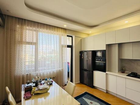 4 otaqlı yeni tikili - Nəsimi r. - 170 m²