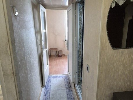 1 otaqlı köhnə tikili - İnşaatçılar m. - 30 m²