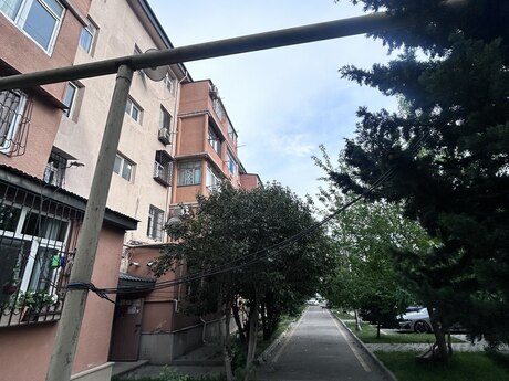 2 otaqlı köhnə tikili - Qara Qarayev m. - 40 m²