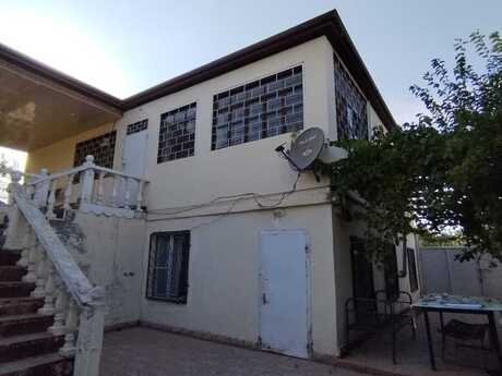 5 otaqlı həyət evi/bağ evi - Qobustan q. - 200 m²