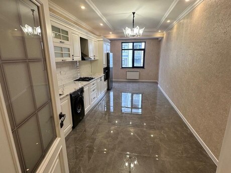 3-комн. новостройка - Наримановский  р. - 150 м²