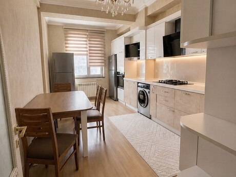 3-комн. новостройка - м. 8 ноября - 122.9 м²