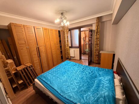 3 otaqlı köhnə tikili - İnşaatçılar m. - 110 m²