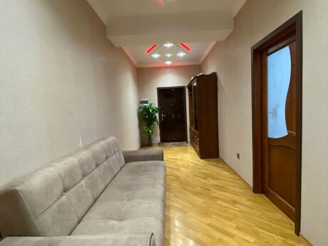 2-комн. новостройка - м. Ази Асланов - 84 м²