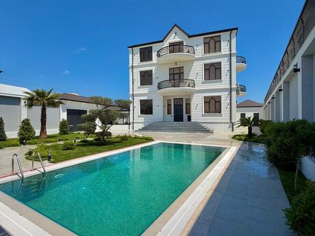 8 otaqlı həyət evi/bağ evi - Mərdəkan q. - 470 m²