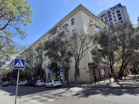 3 otaqlı köhnə tikili - Nəriman Nərimanov m. - 72 m²